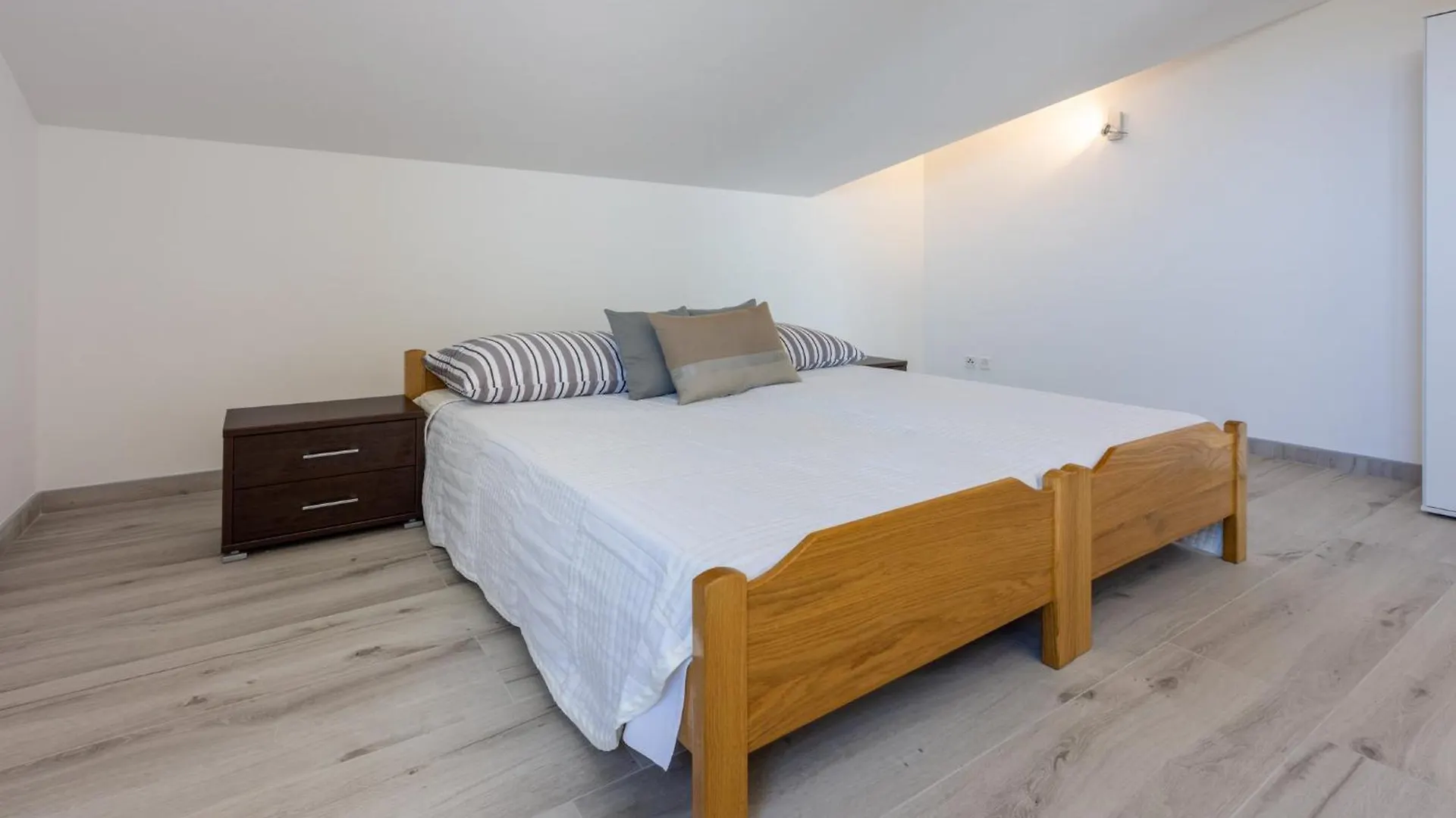 Apartments Sunshine E  Crikvenica
